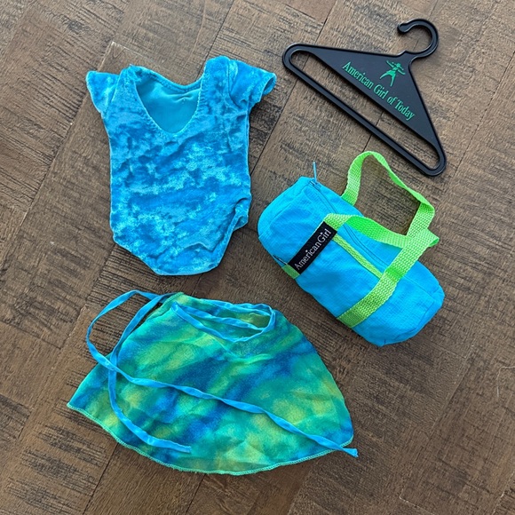 American Girl Dance Outfit - Picture 3 of 3